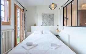 Pretty 2 Rooms In The City Center
